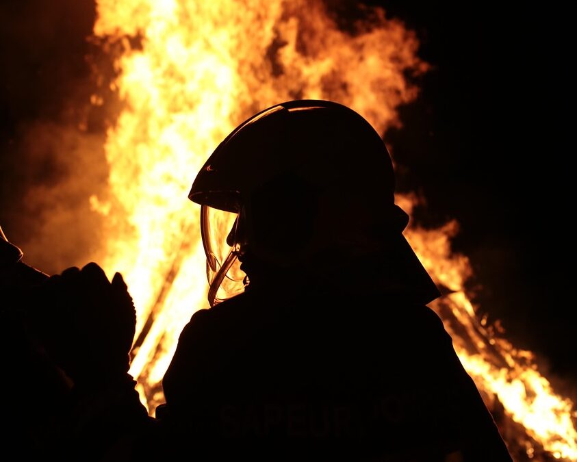 feux forêt pompier bombeiro