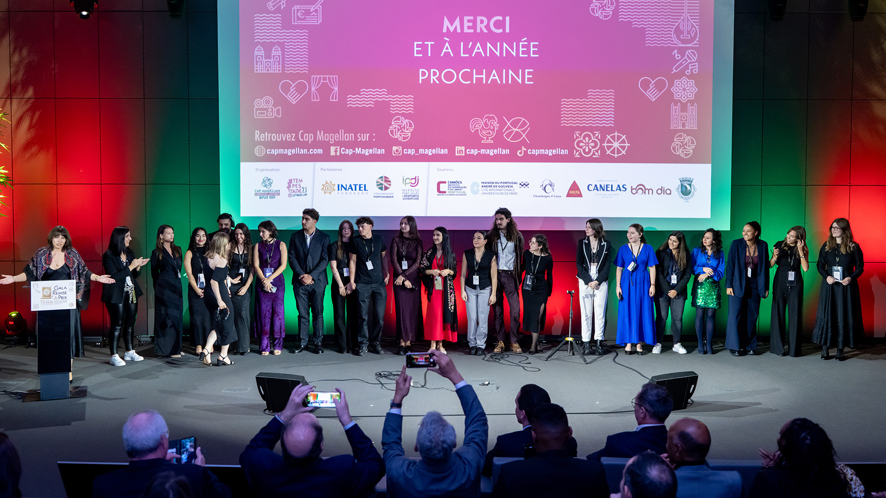 GALA25-Photos de Philippe Martins – 14-b-fin lurdes et staff (8)